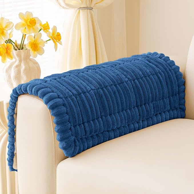 Smiry Couch Cover for Dogs, Non Slip Washable Sofa Protector for Pets | Soft Furniture Cover for Leather & Fabric Couches, Cozy Protect Against Fur, Dirt & Messes, Pet Friendly, 27.6"x27.6" by Smiry