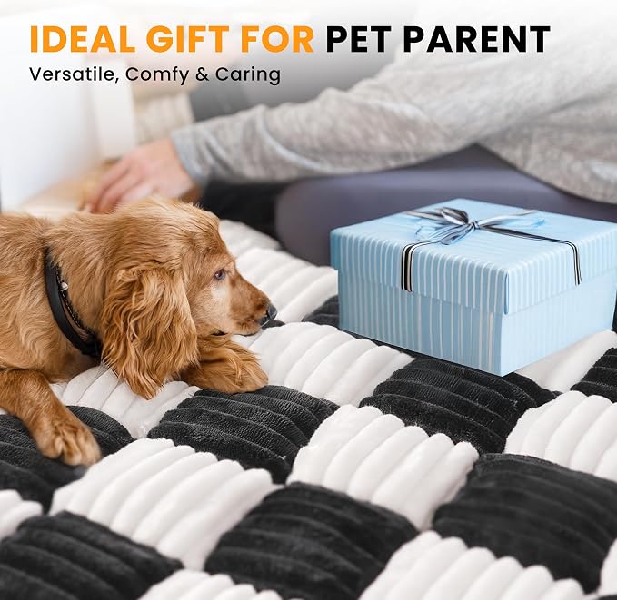HiPetpy Backseat Dog Bed Mat for Car, Non-Slip Dog Bed for Car Back Seat | Soft & Cozy Dogs Blanket for Car, Washable Travel Pet Mat Seat Protector for Car, SUV, Truck, Fit Backseat Extender - Image 7