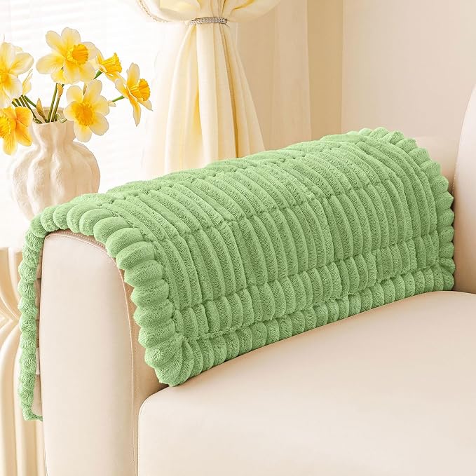 Smiry Couch Cover for Dogs, Non Slip Washable Sofa Protector for Pets | Soft Furniture Cover for Leather & Fabric Couches, Cozy Protect Against Fur, Dirt & Messes, Pet Friendly, 27.6"x27.6" by Smiry