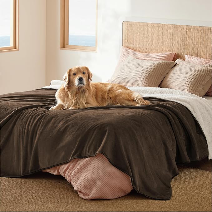 Bedsure Waterproof Blanket for Bed Soft Sherpa Fleece Throw,Queen 90x86 | Plush Cozy Calming Reversible Dog Blankets for Large Senior Dogs,Warm Bed Couch Cover,Pet Furniture Protector,Brown by Unknown